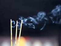 從古至今燒香燒三根，三根香代表什麼？並非迷信，看完漲知識了
