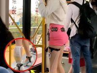 公車上一位「艷麗妖嬈奇裝女」超搶眼！內行一看她腿，秒懂真相「笑不出來了」全車瞬間沉默
