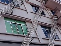 太氣人了!樓上突然安裝「詭異滑梯」!引全樓恐慌「真相」曝光后,所有人都愣住了 太氣人了!樓上突然安裝「詭異滑梯」!引全樓恐慌「真相」曝光后,所有人都愣住了