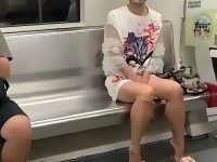 驚見「奇葩造型男」遭圍觀！淡定亮出「特殊證件」　全車廂瞬間安靜