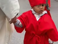 百歲老人出殯…隊伍驚見「紅衣童」！他怒斥大不敬，知情人1句揭「真相」他秒道歉：差點誤會了